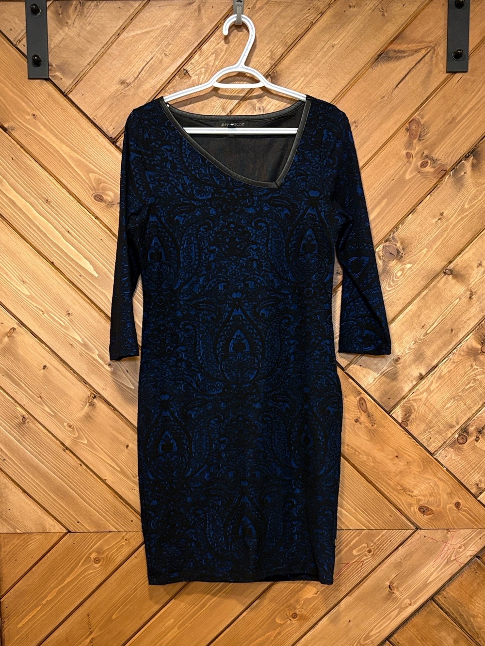 Black and Blue V-Neck Patterned Dress Anna Scott Medium